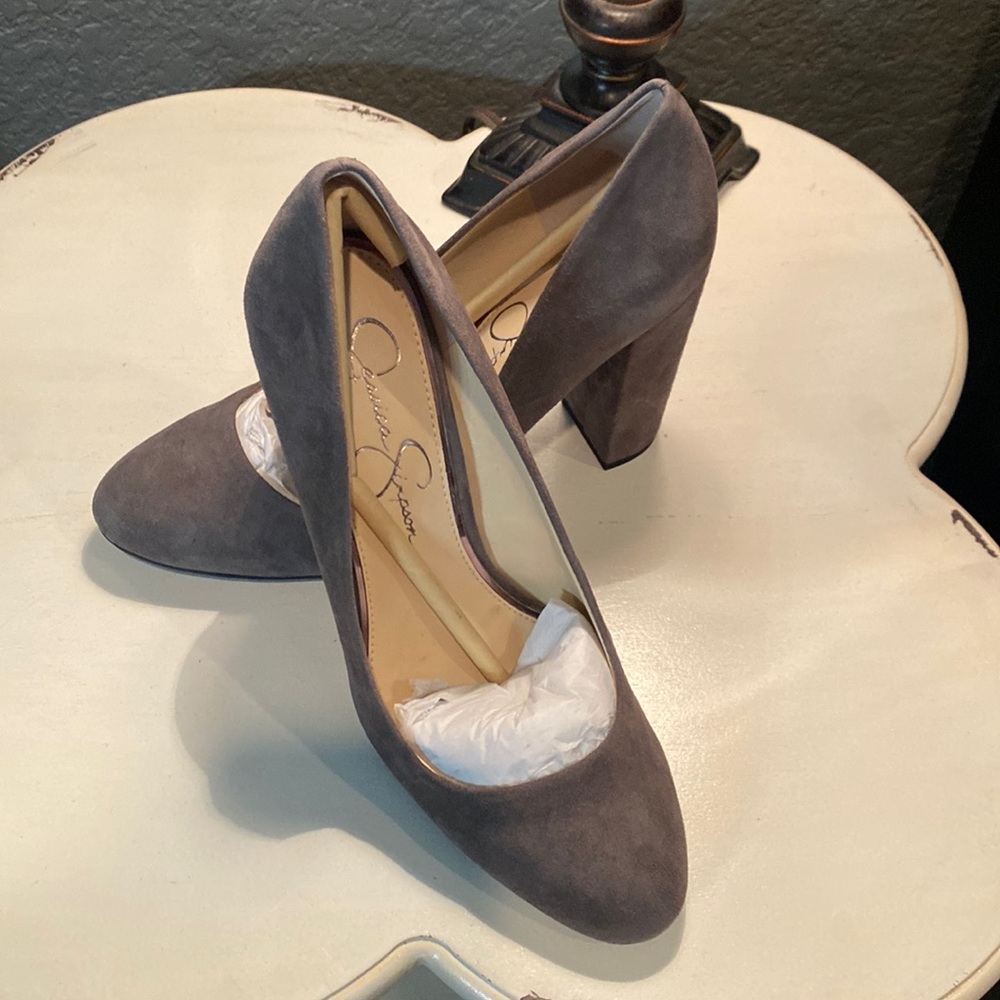 Jessica Simpson gray suede heels new in box size 8